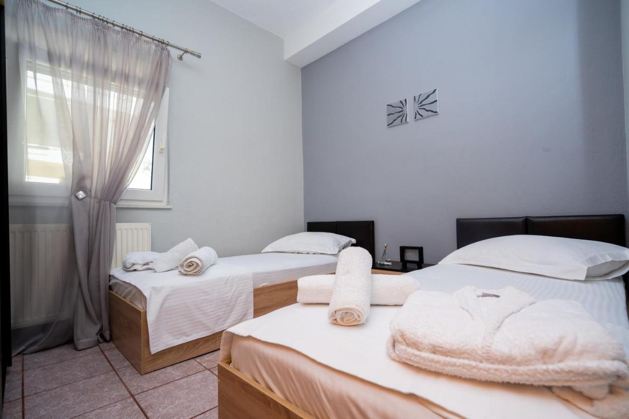 Magdalene'S Premium Apartments Ofrinion Ngoại thất bức ảnh