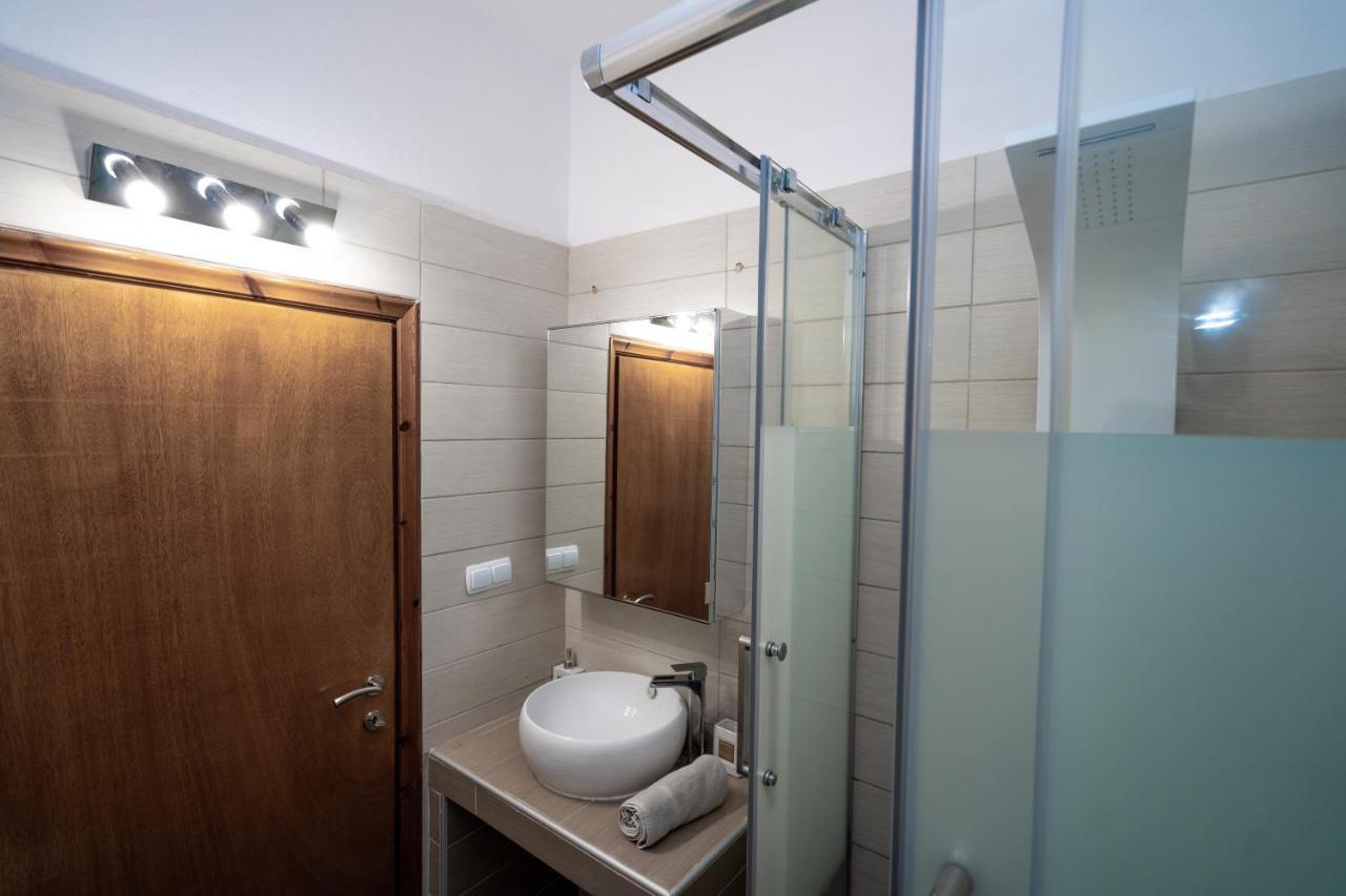 Magdalene'S Premium Apartments Ofrinion Ngoại thất bức ảnh