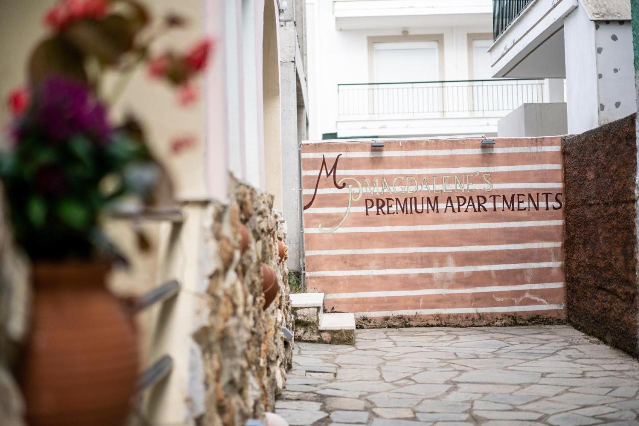 Magdalene'S Premium Apartments Ofrinion Ngoại thất bức ảnh