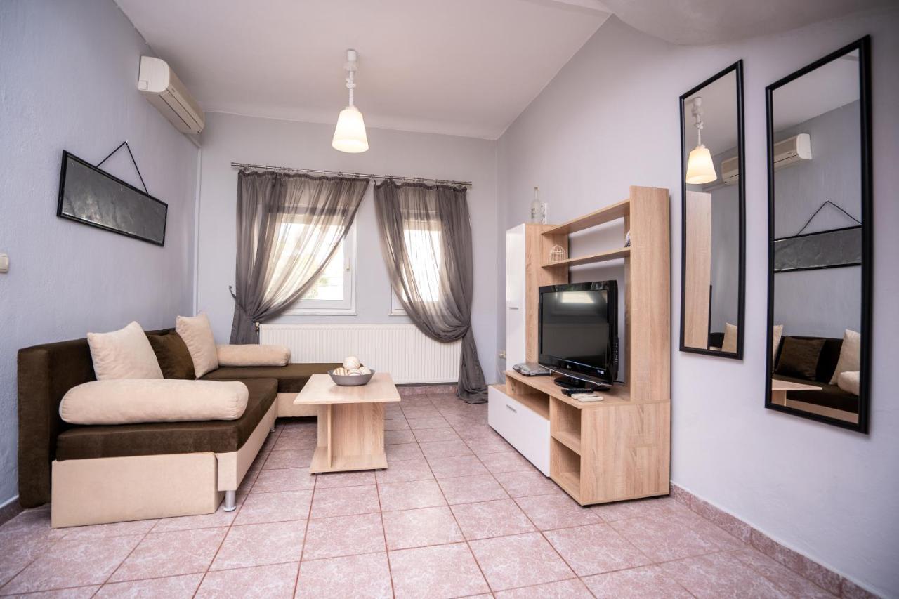 Magdalene'S Premium Apartments Ofrinion Ngoại thất bức ảnh