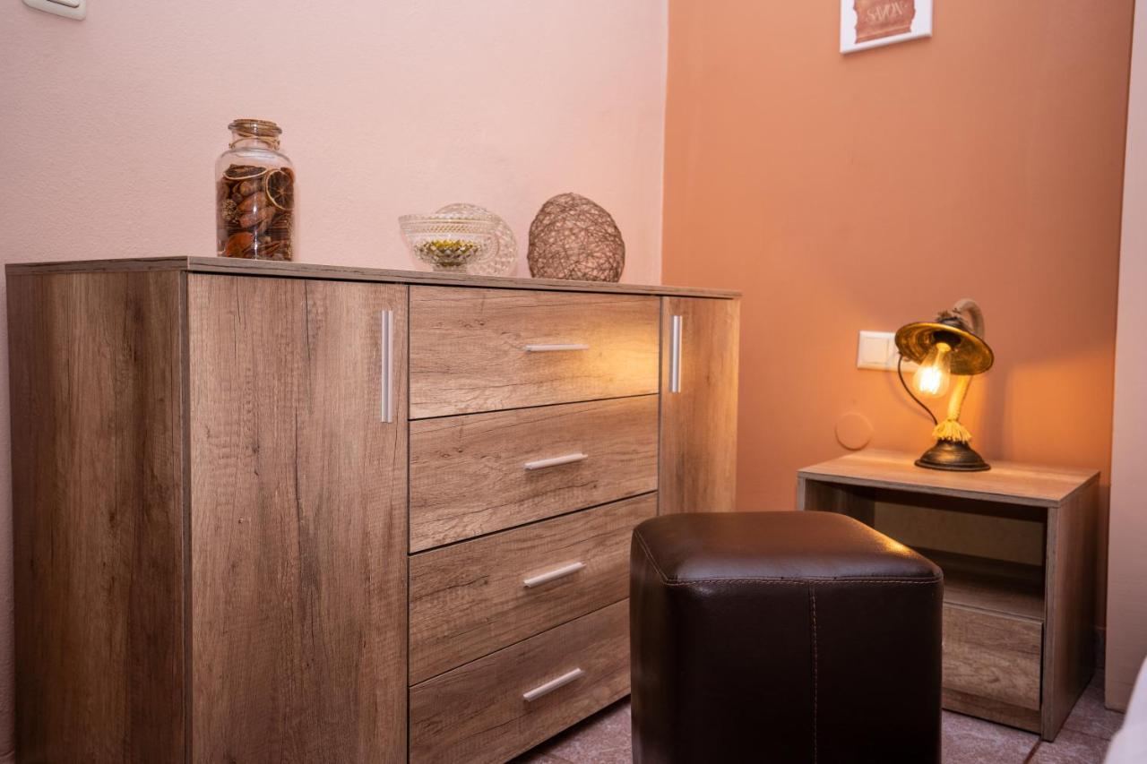 Magdalene'S Premium Apartments Ofrinion Ngoại thất bức ảnh