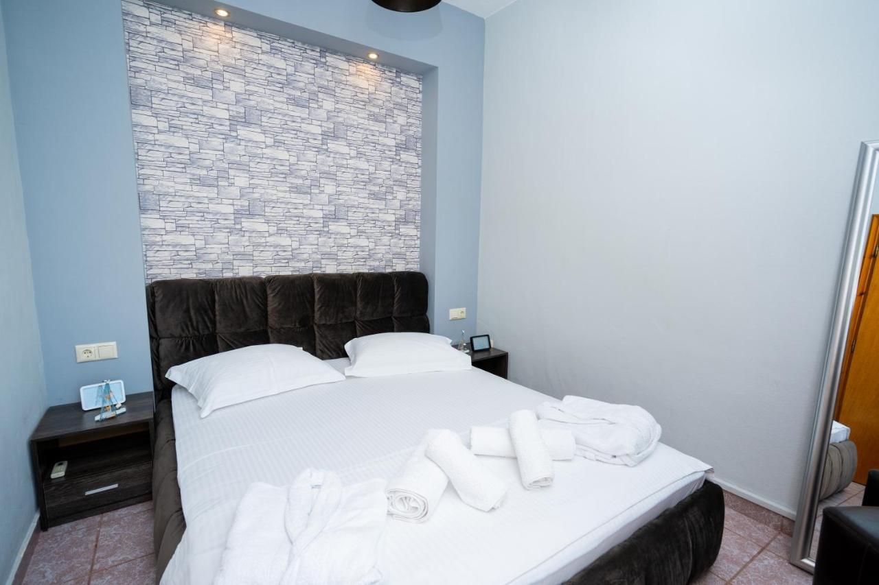 Magdalene'S Premium Apartments Ofrinion Ngoại thất bức ảnh