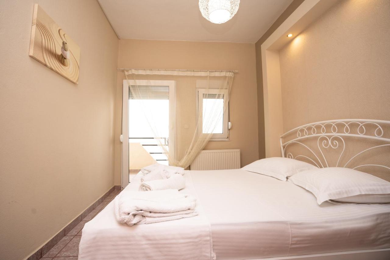 Magdalene'S Premium Apartments Ofrinion Ngoại thất bức ảnh
