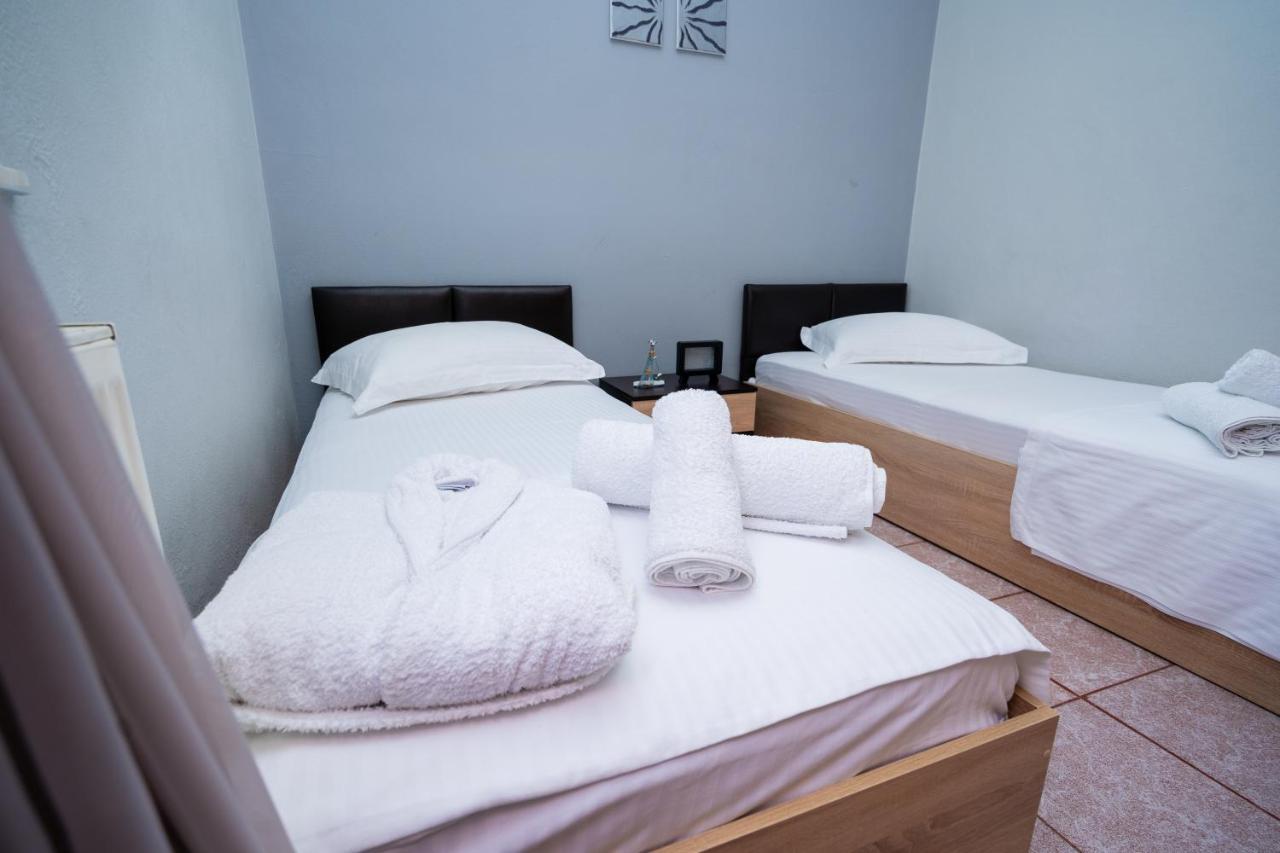Magdalene'S Premium Apartments Ofrinion Ngoại thất bức ảnh