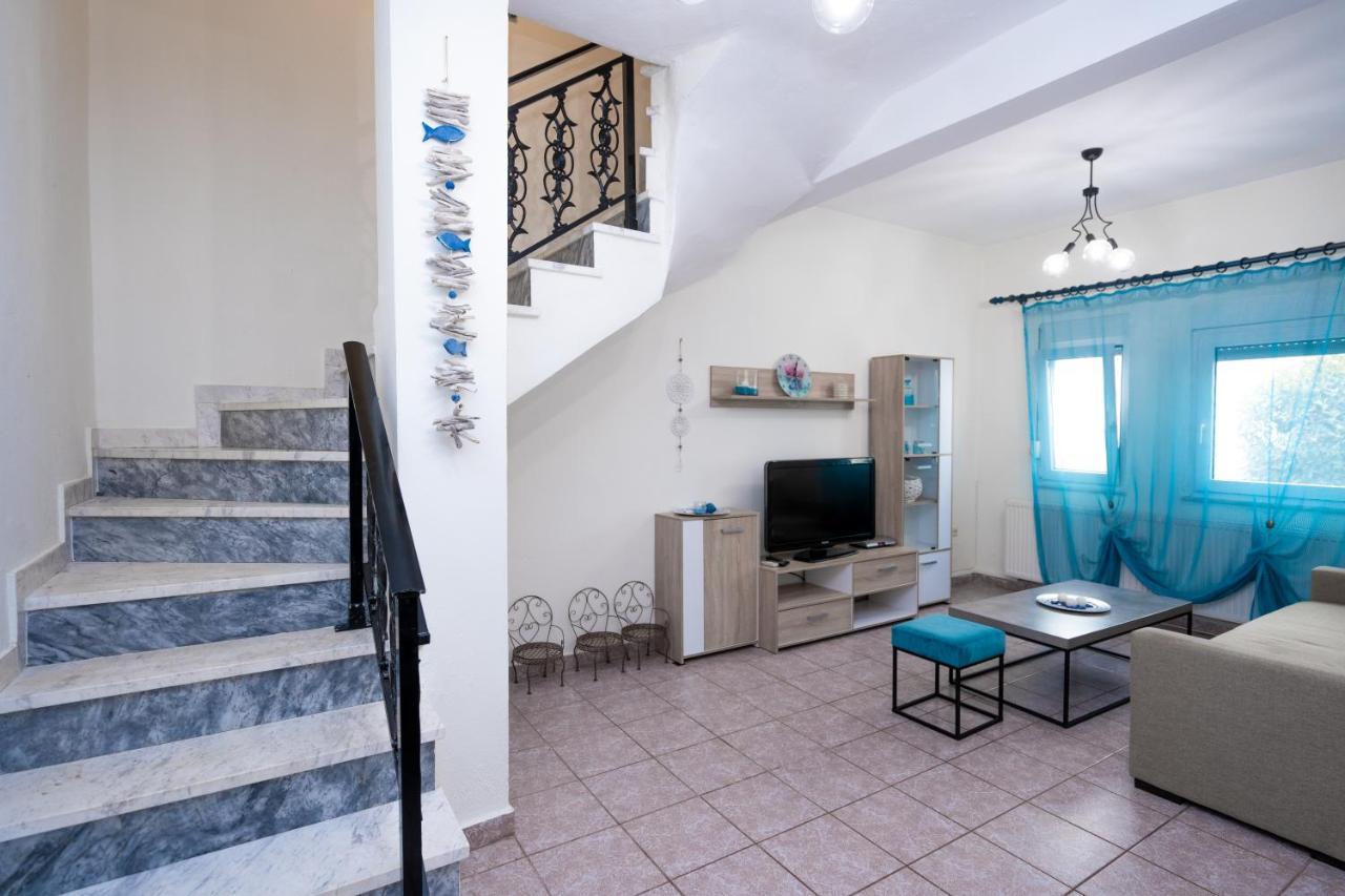Magdalene'S Premium Apartments Ofrinion Ngoại thất bức ảnh